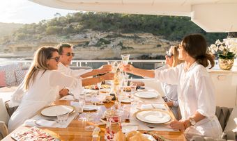 Envy yacht charter lifestyle