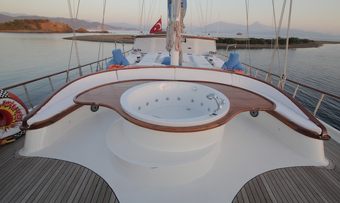 Ece Berrak yacht charter lifestyle