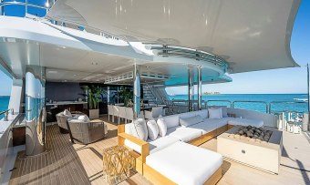 Miss Michelle yacht charter lifestyle