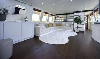 Dea One yacht charter lifestyle