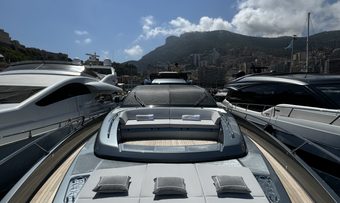 Samira yacht charter lifestyle
