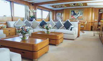 Freemont yacht charter lifestyle