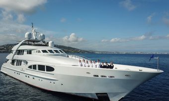 Luisa yacht charter Heesen Motor Yacht