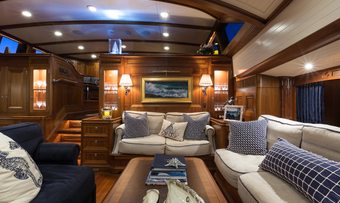Marae yacht charter lifestyle