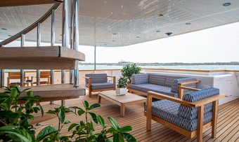 Solinda yacht charter lifestyle