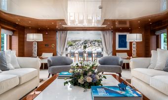 OCeanos yacht charter lifestyle