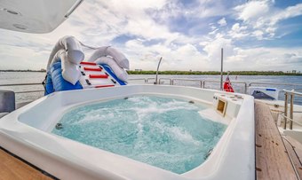 Rylax yacht charter lifestyle