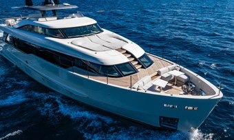 Laila yacht charter lifestyle