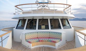 Robbie Bobby yacht charter lifestyle