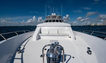 Magnum Ride yacht charter lifestyle