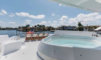 Lanida yacht charter lifestyle