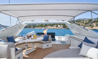 Kiawah II yacht charter lifestyle