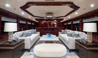 Lady Elaine yacht charter lifestyle