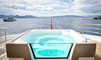 Brava yacht charter lifestyle