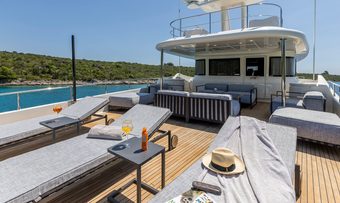 Klobuk yacht charter lifestyle
