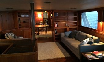 Sai Kung yacht charter lifestyle