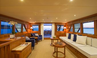 Parvati yacht charter lifestyle