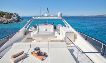 Golden Yacht yacht charter lifestyle