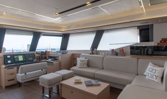 Serenissima III yacht charter lifestyle