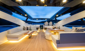Lady B II yacht charter lifestyle