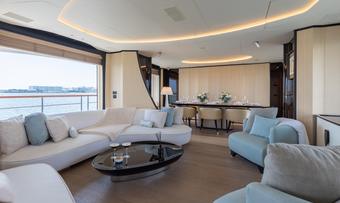 Tramonto yacht charter lifestyle