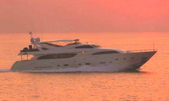 Camarik yacht charter lifestyle