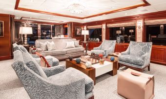 Ocean Club yacht charter lifestyle