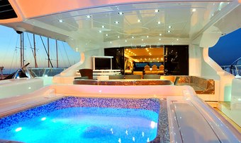 Paula & Biel yacht charter lifestyle