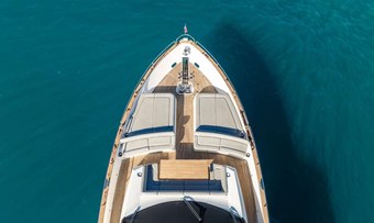 RMM Job yacht charter lifestyle