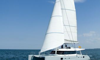Depende IV yacht charter Sunreef Yachts Motor/Sailer Yacht