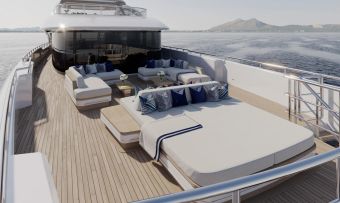 Dyna® yacht charter lifestyle