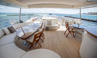 Happy Hour yacht charter lifestyle