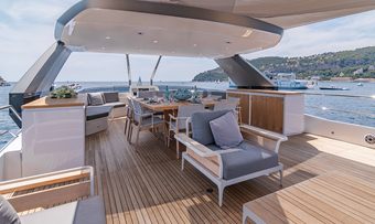 Maoria yacht charter lifestyle