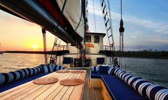 Adelaar yacht charter lifestyle