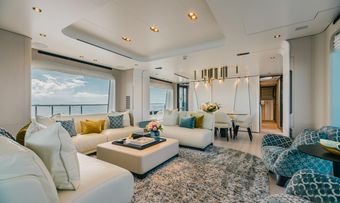 Marea La Nautica yacht charter lifestyle