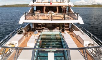 Lady Lena yacht charter lifestyle