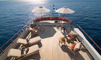 Parvati yacht charter lifestyle