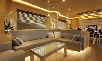 Conte Alberti yacht charter lifestyle