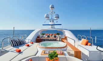 Seahorse yacht charter lifestyle