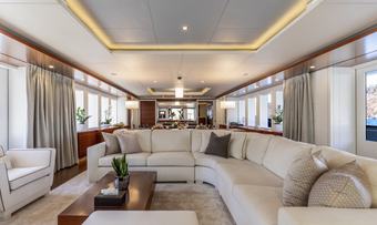 Ghost III yacht charter lifestyle