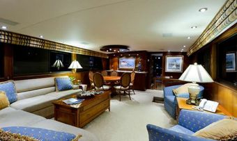 Lifter yacht charter lifestyle