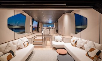 Forza Quieta yacht charter lifestyle