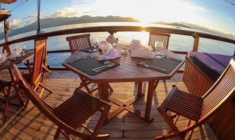 Damai yacht charter lifestyle