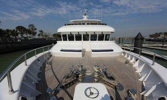 Samsara yacht charter lifestyle