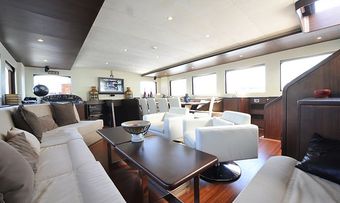 Casa Dell Arte II yacht charter lifestyle