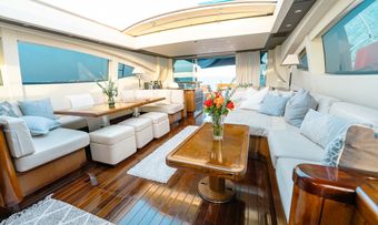 Scratch yacht charter lifestyle