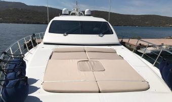 7 Zero yacht charter lifestyle