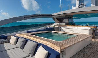 Halo yacht charter lifestyle