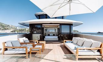 La La Land yacht charter lifestyle
