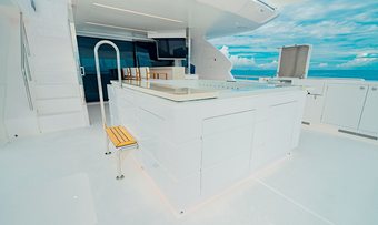Sea-Renity yacht charter lifestyle
